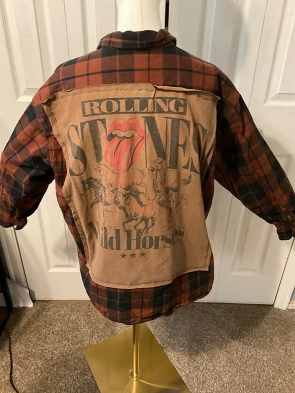 Rolling Stones Wild Horses Upcycled Back Graphic T-Shirt on Women Large Flannel